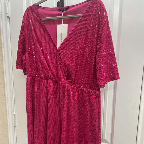 BloomChic Dresses & Skirts - NWT BloomChic Midi Dress in Elegant Sequin Pink Dress Size 14/16